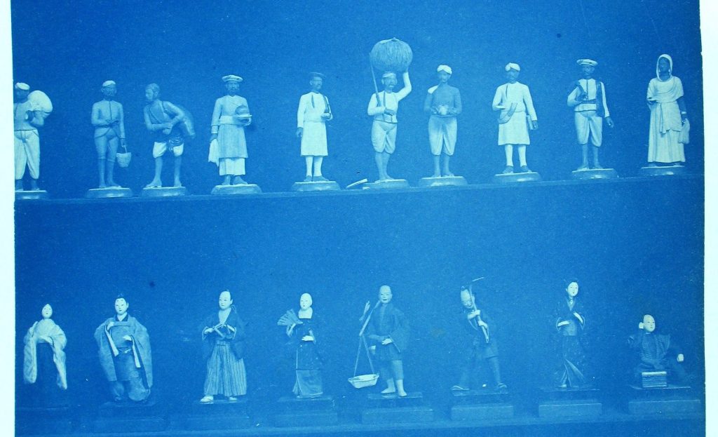 Curated Selves: Curatorial Practice as Conscious&nbsp;Self-Authorship